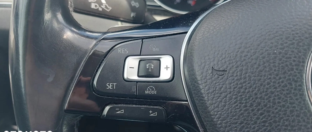 Volkswagen Passat cena 59900 przebieg: 231000, rok produkcji 2017 z Bydgoszcz małe 46